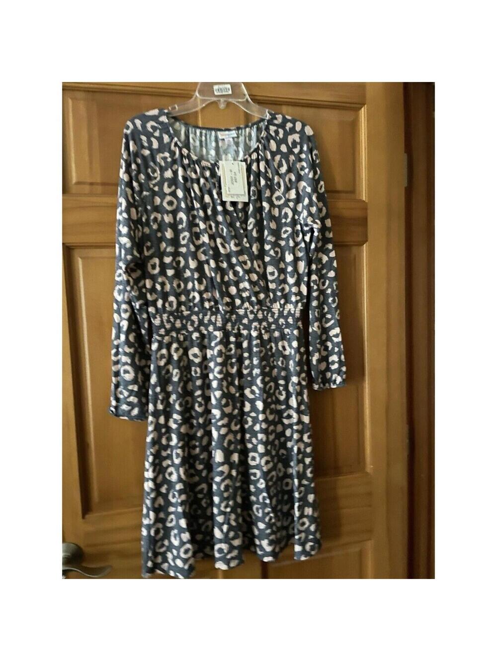 NWT Women’s Lularoe Jody M Medium Grey/ Pink Dress mid length animal pattern